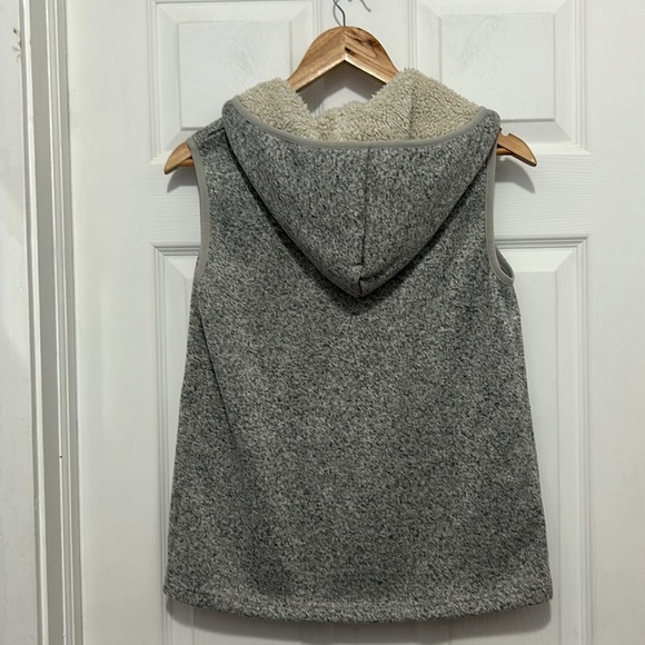 EDDIE BAUER fleece hooded vest. Size S - Picture 8 of 8